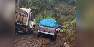 Amazonas: mal estado de ruta alterna dificulta traslado de comitiva con ayuda humanitaria