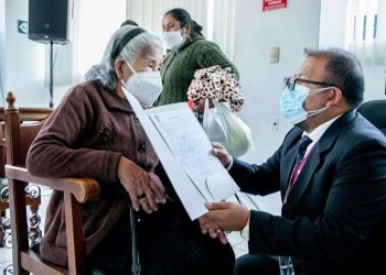 Arequipa: Municipio entregó más de 500 títulos de propiedad a asociaciones