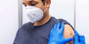 Austria multará con hasta 3.600 euros a los mayores de 14 que no se vacunen