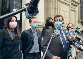 Avanza País anuncia que expulsará del partido a los integrantes de su bancada parlamentaria