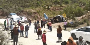 Comunidades de Cusco culpan al Gobierno y minera por bloqueo de corredor