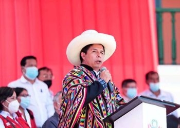 Pedro Castillo: “En marzo del 2022 volveremos a las clases presenciales”