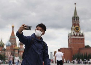 Rusia registra nuevo récord absoluto de muertes diarias por coronavirus con 1.239 decesos