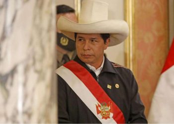 Presentan moción de vacancia contra presidente Pedro Castillo ante el Congreso