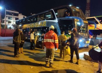 Mayores de 45 años que no tengan dos dosis no podrán realizar viajes interprovinciales desde el lunes 15