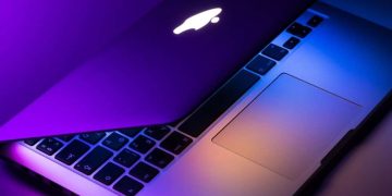 Apple paga US$ 100,500 a un estudiante que descubrió vulnerabilidad en la cámara web de una Mac