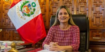 Presidenta del Congreso considera “falta de respeto” e “irresponsabilidad” críticas de Mirtha Vásquez