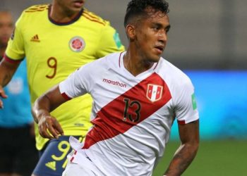 Se prenden las alarmas en Selección Peruana: Renato Tapia sufrió lesión en la rodilla y sería baja ante Colombia y Ecuador
