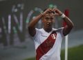 Renato Tapia triplica valor de equipo que lo eliminó de la Copa del Rey