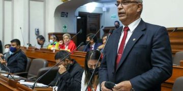 Kamiche sobre Perú Democrático: Si se suma Betssy Chávez, nos daría un peso importante