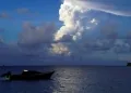 Tonga: habitantes huyen del tsunami tras la erupción del volcán