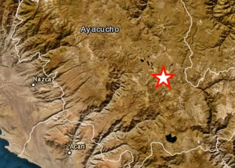 Mapa satelital de Ayacucho indicando el epicentro del sismo con una estrella roja