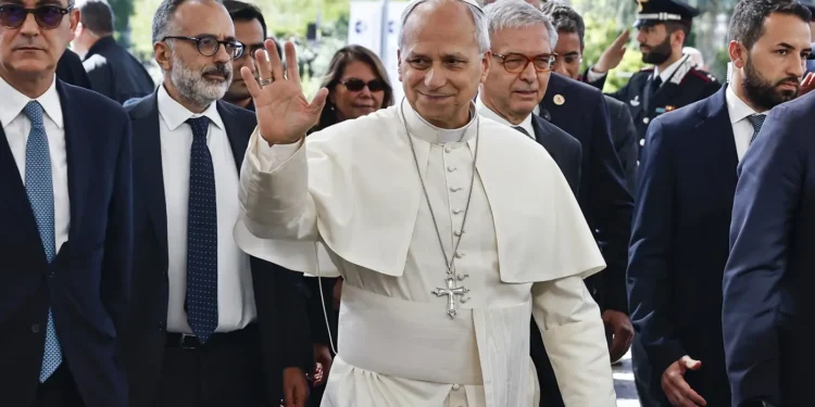 ¡Buenas noticias para el papa León XIV! Su salida del hospital trae alivio y una nueva expectativa